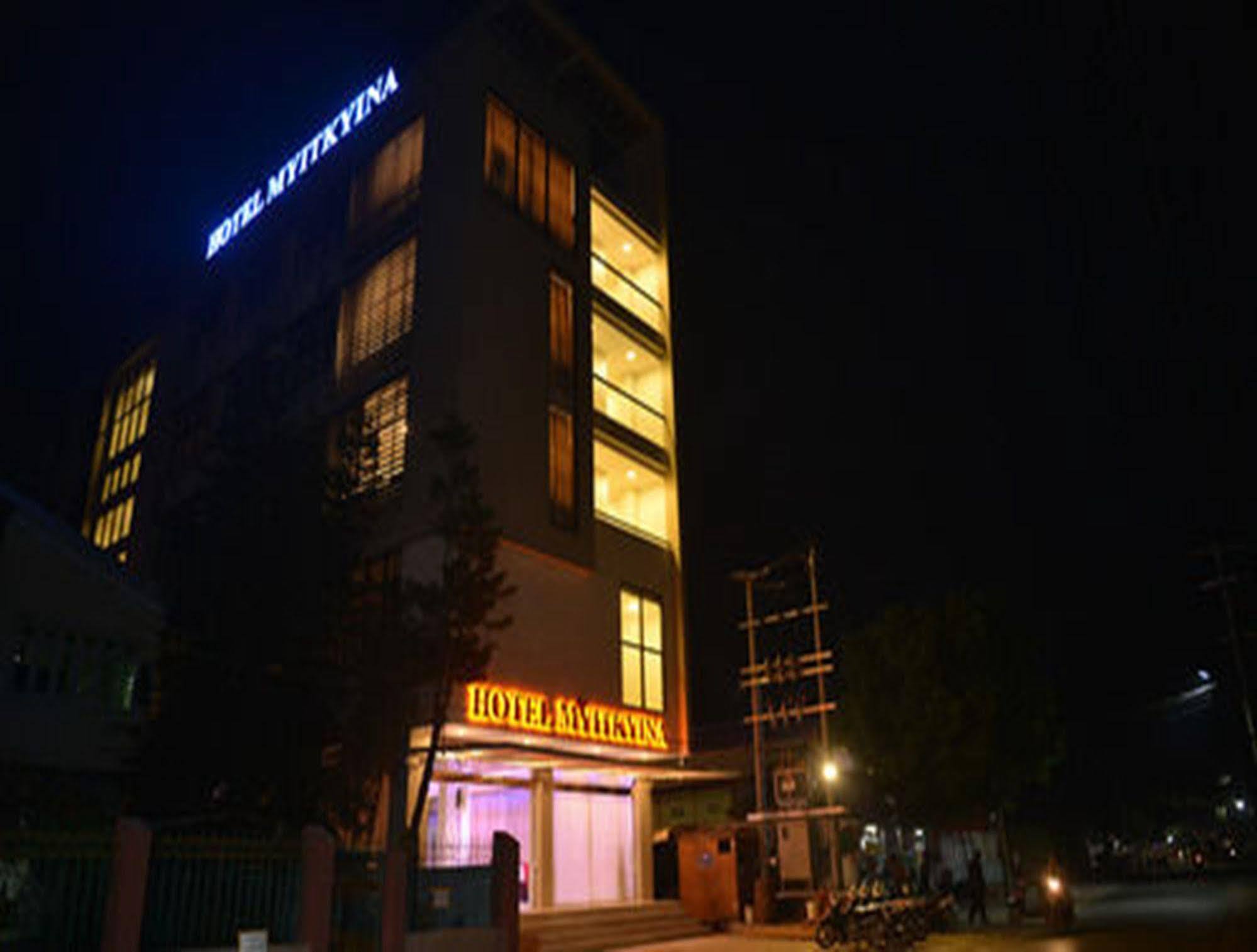 Hotel Myitkyinā Exteriör bild